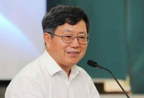 迟福林